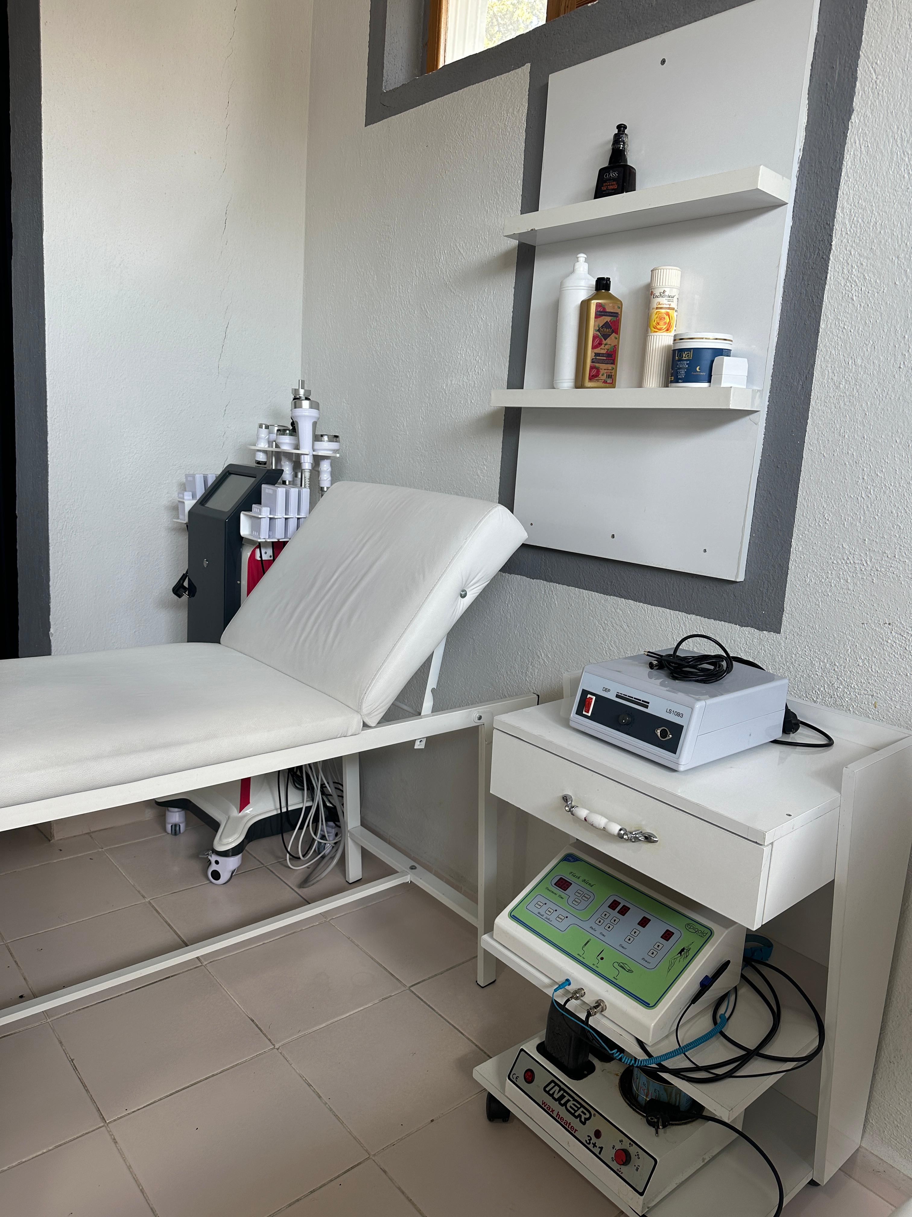 SALONUMUZDAN KARELER